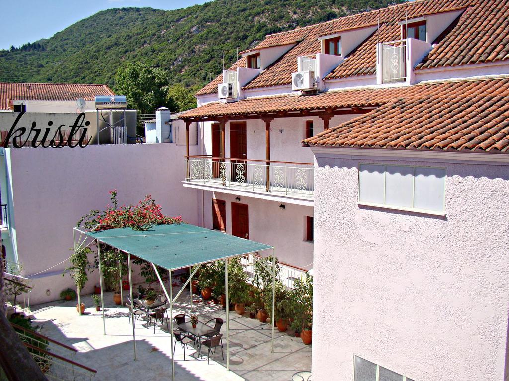 Kristi Apartment Poros  ภายนอก รูปภาพ