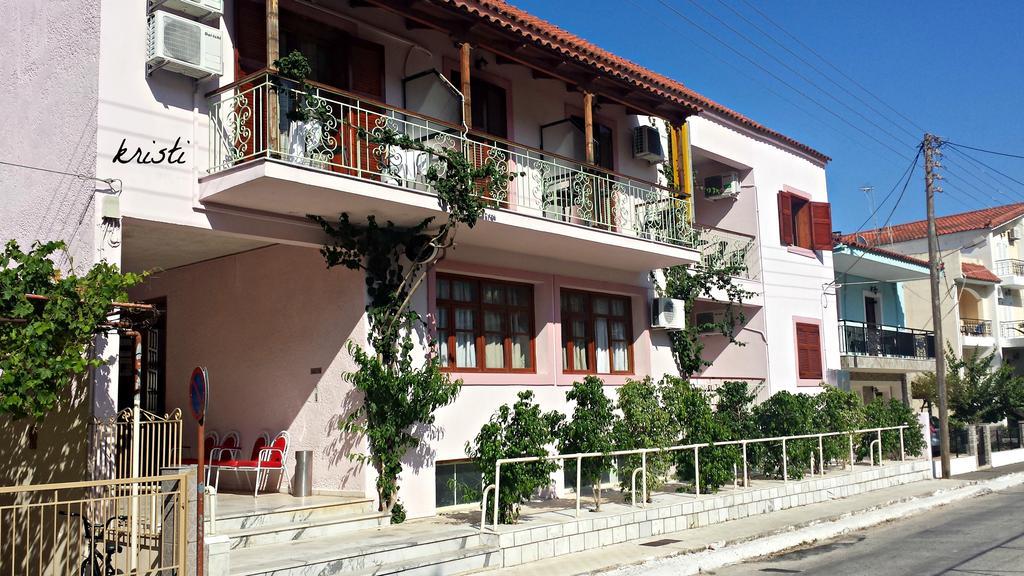 Kristi Apartment Poros  ภายนอก รูปภาพ