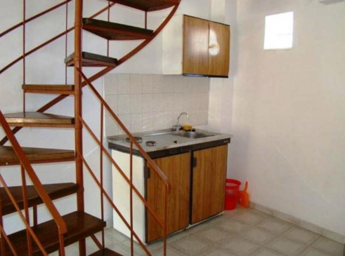 Kristi Apartment Poros  ภายนอก รูปภาพ
